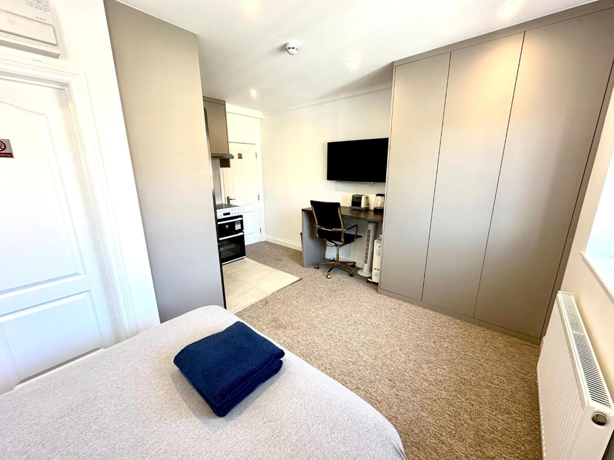 Spectacular Modern, Private Apartment,15 Mins To Central London Hendon Buitenkant foto
